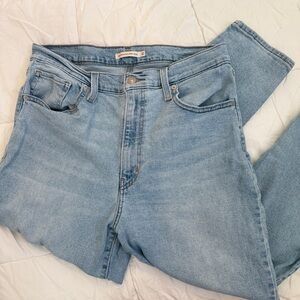 Levi's High Waisted Mom Jeans Classic Denim